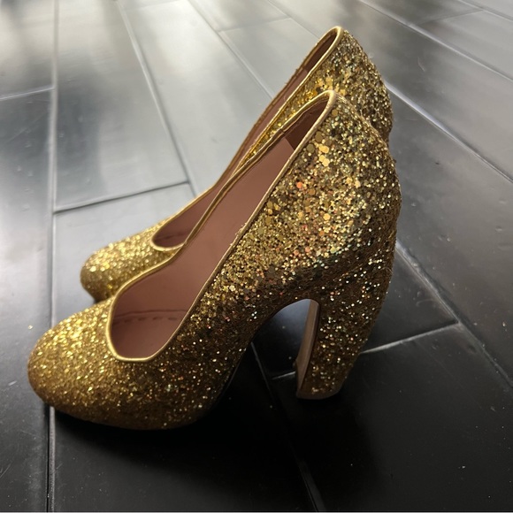 Miu Miu Vintage Fall 2011 Gold Glitter Curve Heeled Pumps - Picture 3 of 12